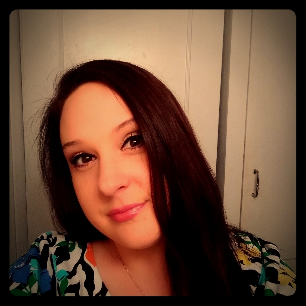 Meet your Posher, Alicia